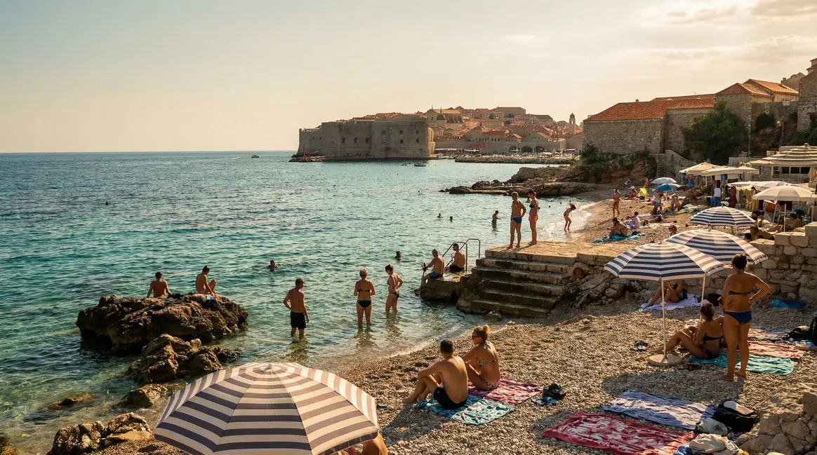 plage Dubrovnik vieille ville turquoise estivale